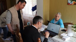 Asistența în numerar îi ajută pe refugiați să își satisfacă nevoile în demnitate