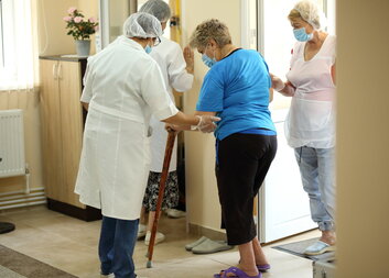 Caritas Cehia contribuie la introducerea unei noi profesii de îngrijitor