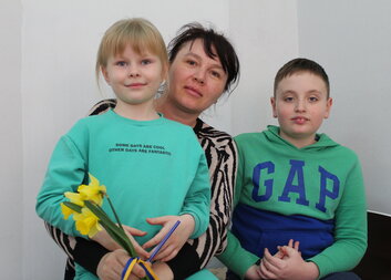 Stories of refugees: Soldiers pointed a gun at us because of the Ukrainian anthem