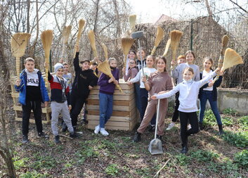 Sortarea deșeurilor - prima etapă din procesul tehnic de reciclare 