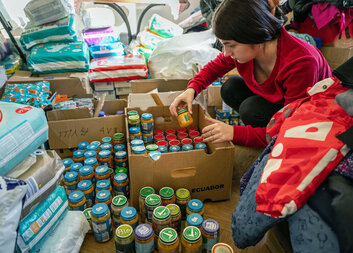 Un an de ajutor pentru Ucraina: Cum sprijină Caritas Cehia persoanele afectate de război?