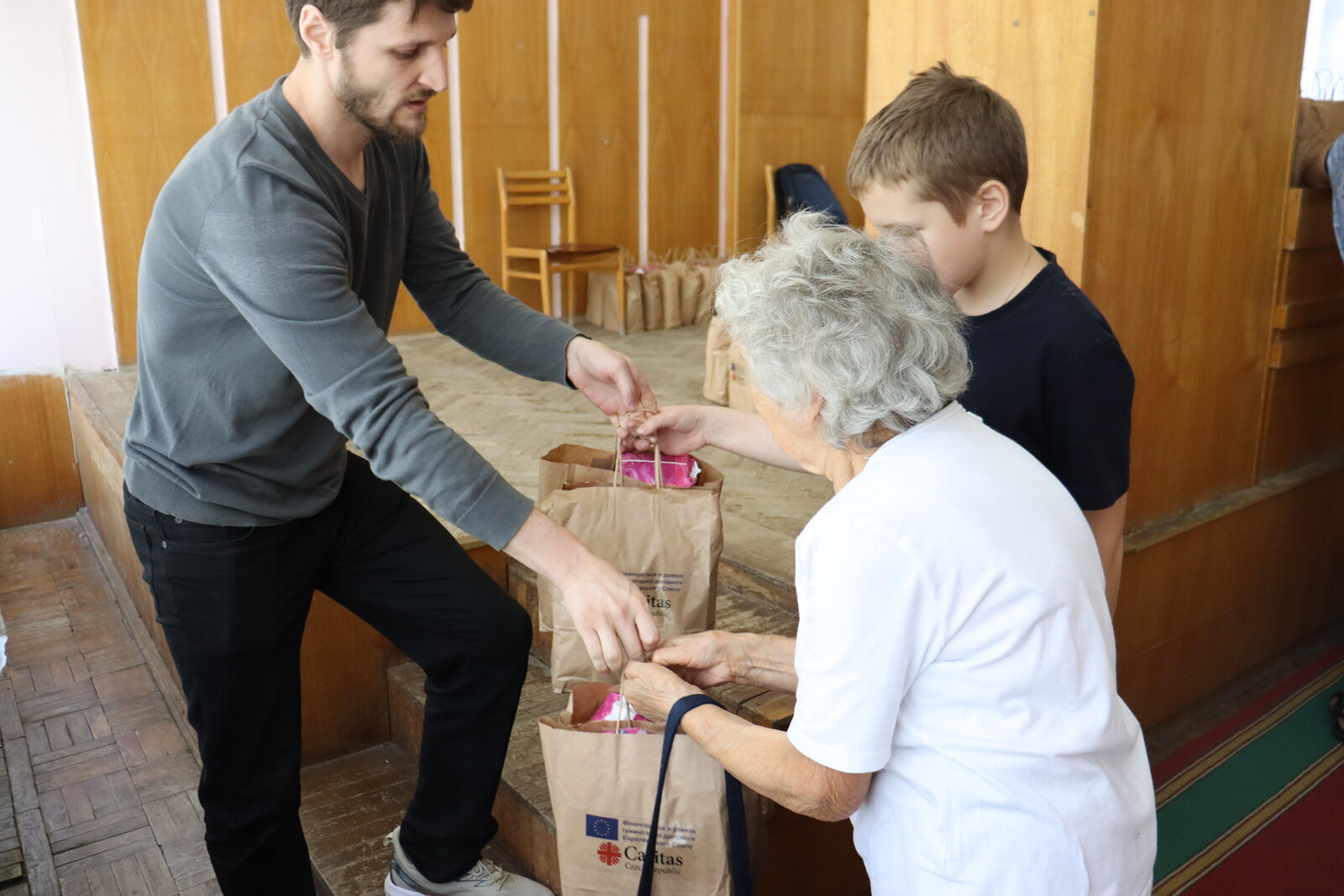 Caritas Czech Republic has distributed around 4 000 bags of essential hygiene products Caritas Czech Republic has distributed around 4 000 bags of essential hygiene products