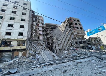 Cum războaiele distrug mediul și contribuie la schimbările climatice