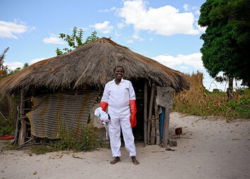 Albinele - un instrument surprinzător în lupta împotriva sărăciei