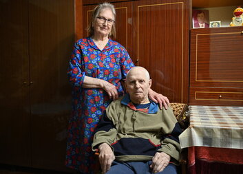 Nina, din Moldova, are grijă de soțul ei de peste 20 de ani. Datorită serviciilor unui centru de îngrijire la domiciliu, ea nu este singură