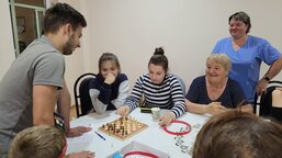 5 ways we help elderly people in Moldova handle loneliness through intergenerational clubs